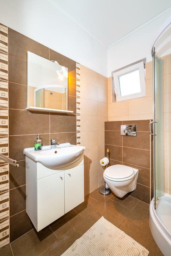 Apartment Adrian Biograd na Moru Kültér fotó